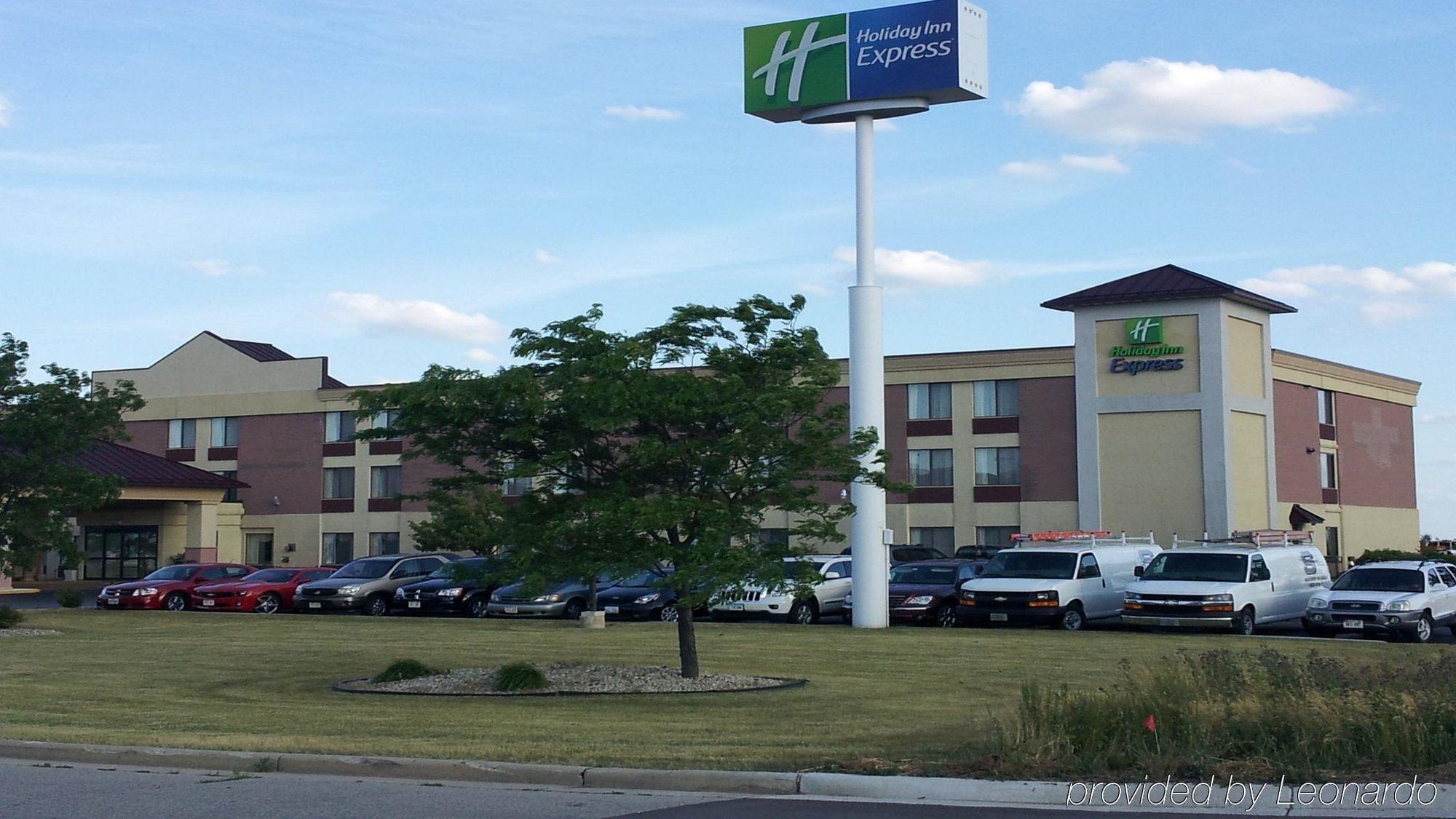 Country Inn & Suites By Radisson Mt. Pleasant-Racine West Wi Sturtevant Exterior photo