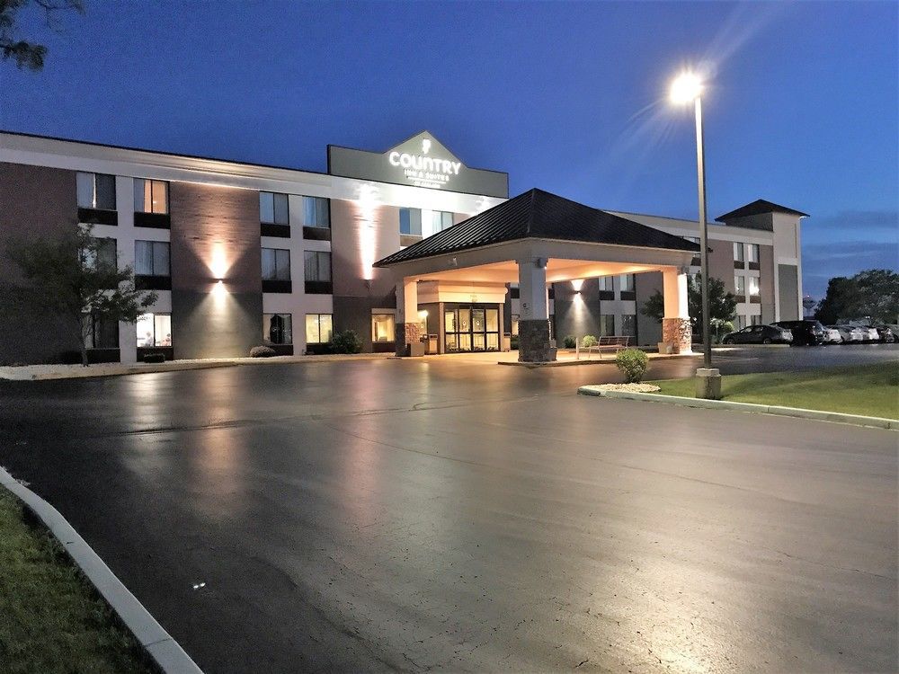 Country Inn & Suites By Radisson Mt. Pleasant-Racine West Wi Sturtevant Exterior photo